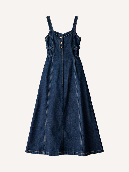 Denim dress with a cinched waist and a bow